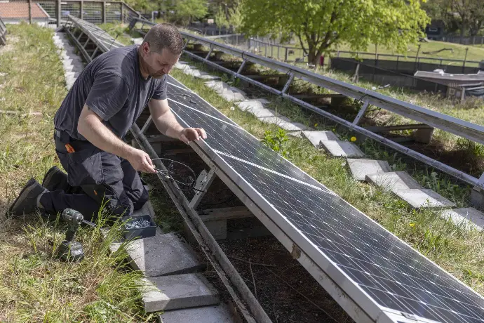 Zonnepanelen Oosterhout Pebble Zonnepanelen MEK
