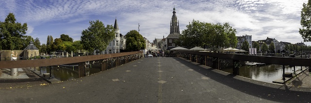 Hoge Brug der verbinding Breda