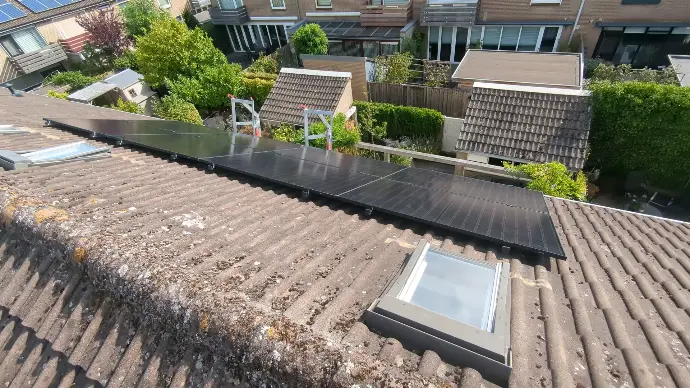 Oude zonnepanelen vervangen