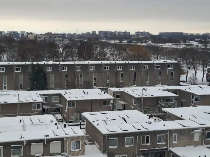 Sneeuw op zonnepanelen 
