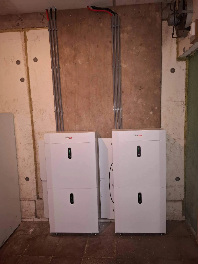 SolarEdge thuisbatterij met dubbele Home Hub voor extra vermogen in Oosteind