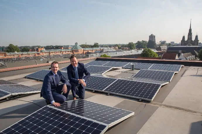 Bedrijven met zonnepanelen op het dak