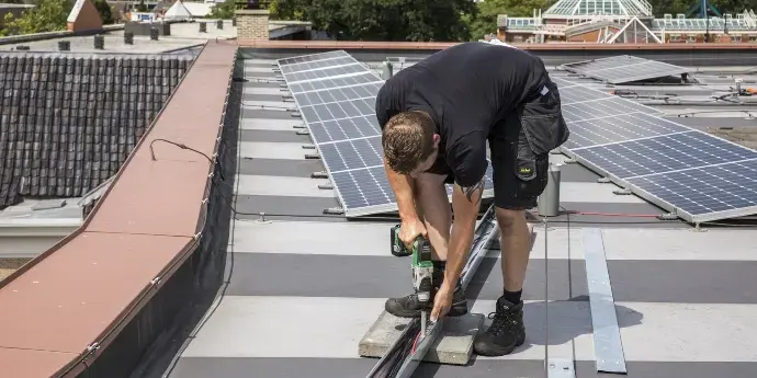 Zonnepanelen installatie door Pebble Zonnepanelen