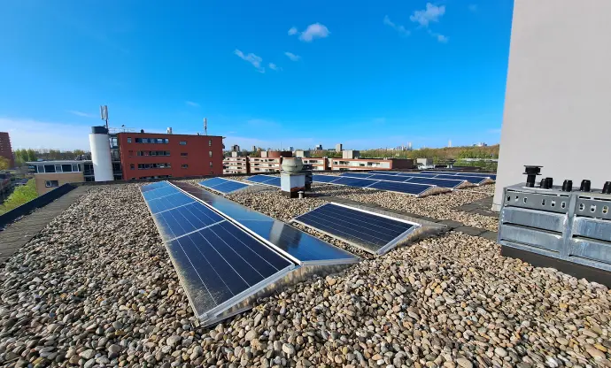 Zonnepanelen met saharazand